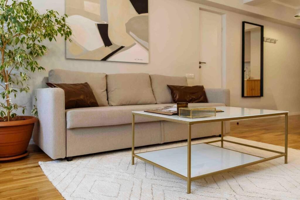 Апартаменты Stunning Views 2Br Intercontinental Flat Бухарест Экстерьер фото