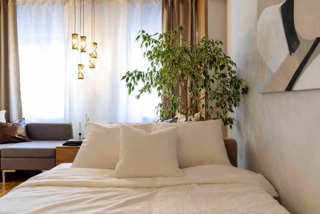 Апартаменты Stunning Views 2Br Intercontinental Flat Бухарест Экстерьер фото